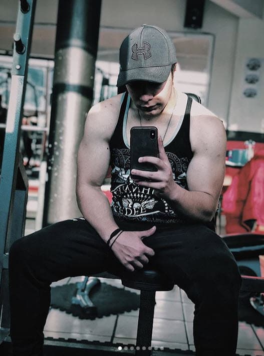 Asimismo, Adrián Escalona se cataloga como influencer en su perfil de Instagram.