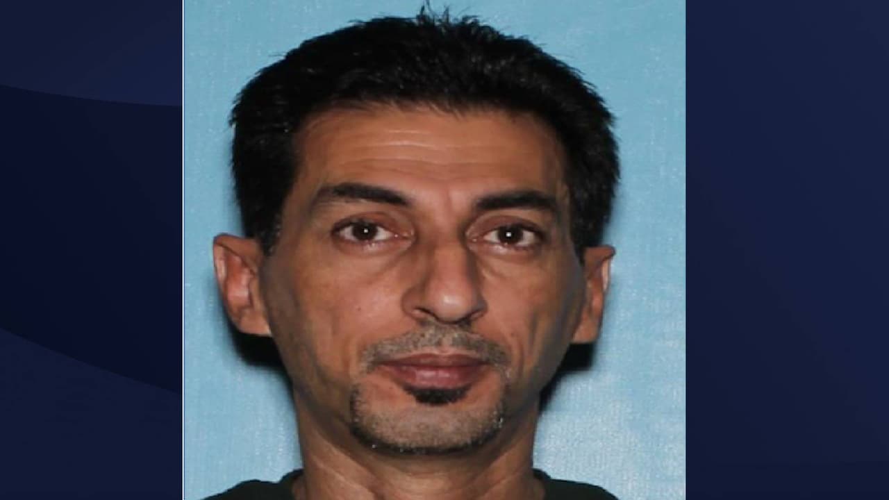 Ali Sabah es acusado de secuestro y abuso sexual. Él tiene 48 años y es descrito como anglosajón, pesa 120 libras, mide 5 pies y 11 pulgadas, tienen cabello negro y ojos color café. Llame al 480- 837-8446 si tiene información. Hay una recompensa de $5,000. 
<br>