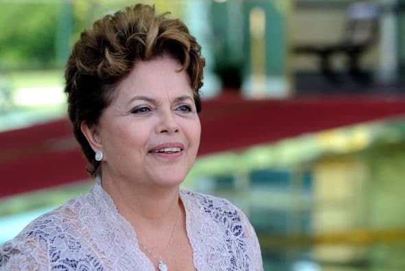 2. DILMA ROUSSEFF. La presidenta de Brasil inició una cruzada nacional contra la corrupción. Según revela el diario mexicano Excélsior, ocho misitros han dejado sus cargos bajo el mandato de Rosseff, quien debe compartir la presidencia con el cuidado de un hijo.