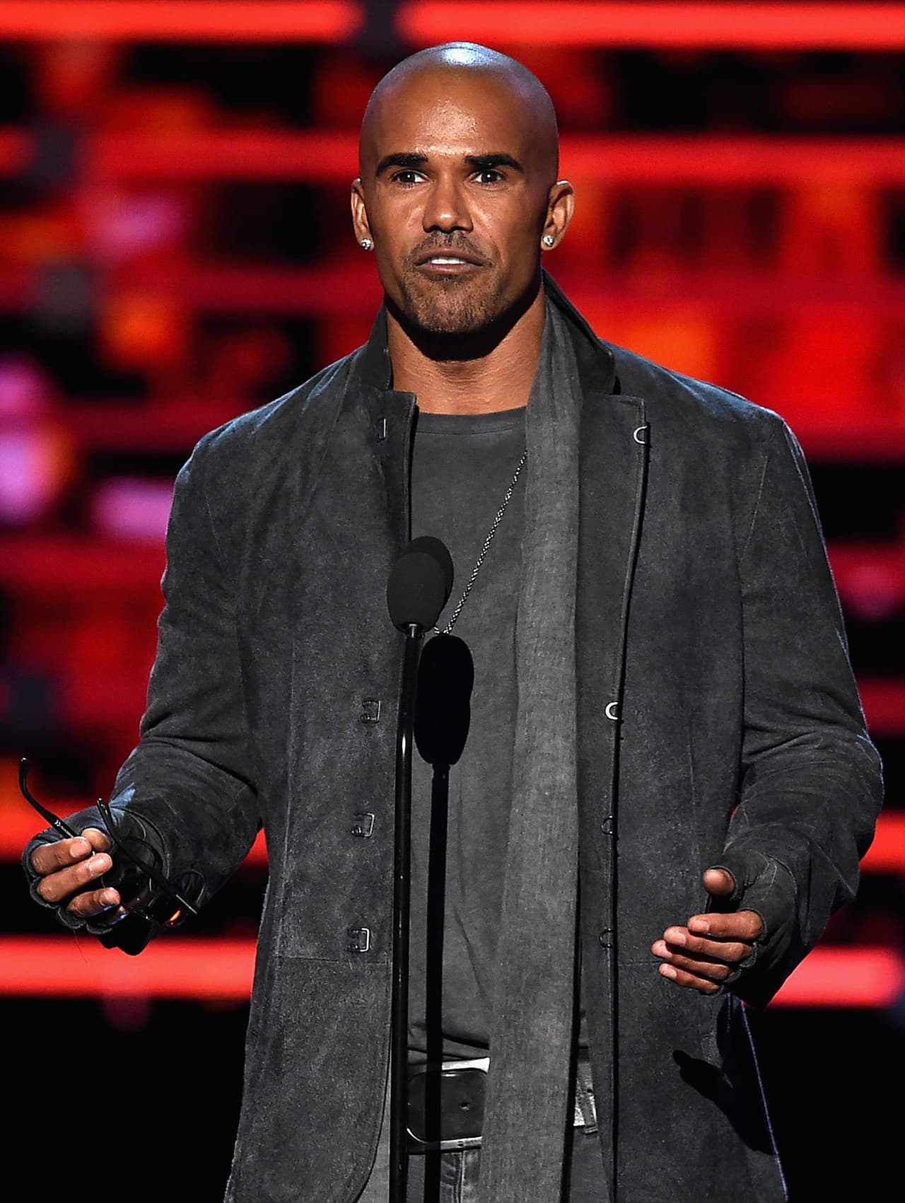 Shemar Moore y Melissa McCarthy anunciaron un reconocimiento especial de la noche.