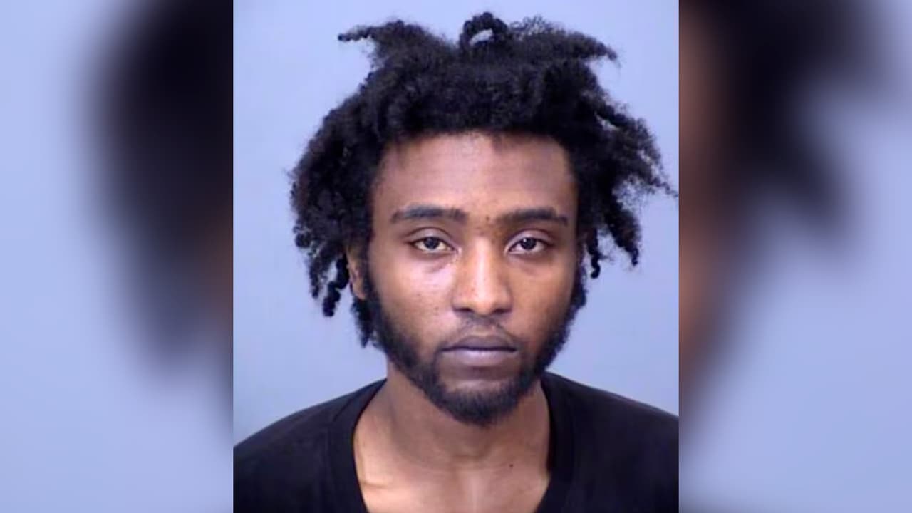 Intruso agrede a un menor y después ataca a sus padres en Phoenix