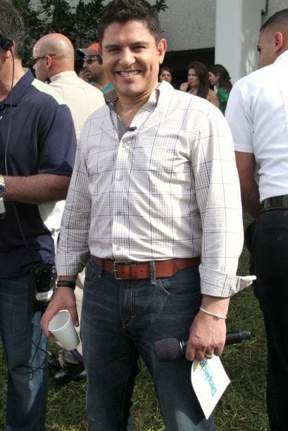 "Uno no quiere que sus hijos sufran, la verdad, uno quiere que tengan un camino un poquito más sutil que tú, pero si ellos se quieren dedicar, pues yo los voy a apoyar en lo que quieran", aseguró.
<br>