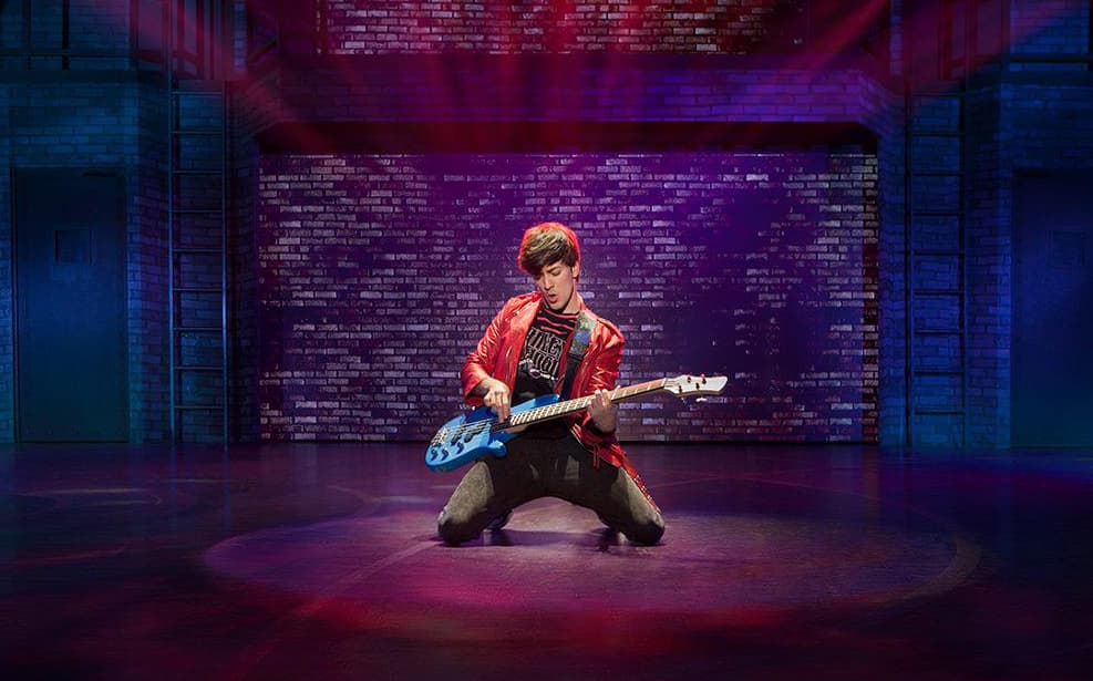 Es actor, cantante y conductor. Ha hecho teatro musical.