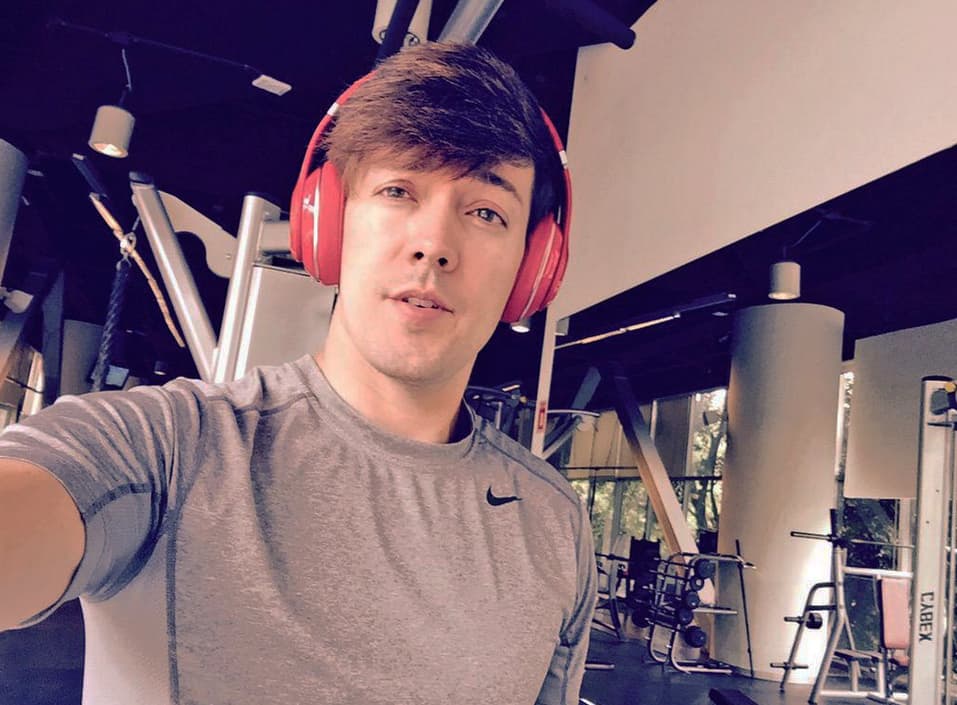 Le gusta hacer ejercicio.