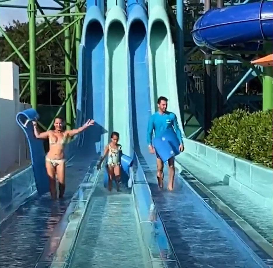 Aunque 
<b><a href="https://www.univision.com/famosos/toni-costa-reaparece-con-la-familia-tras-el-anuncio-de-la-separacion-de-adamari-lopez-video" target="_blank">la pareja anunció su separación en mayo de 2021</a></b>, mantienen una relación cordial por el bien de la niña.