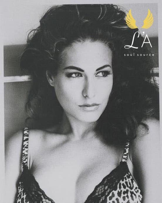 Después de representar a Puerto Rico en Miss Universo y Miss Internacional, Lauri trabajó como modelo, actriz y cantante.