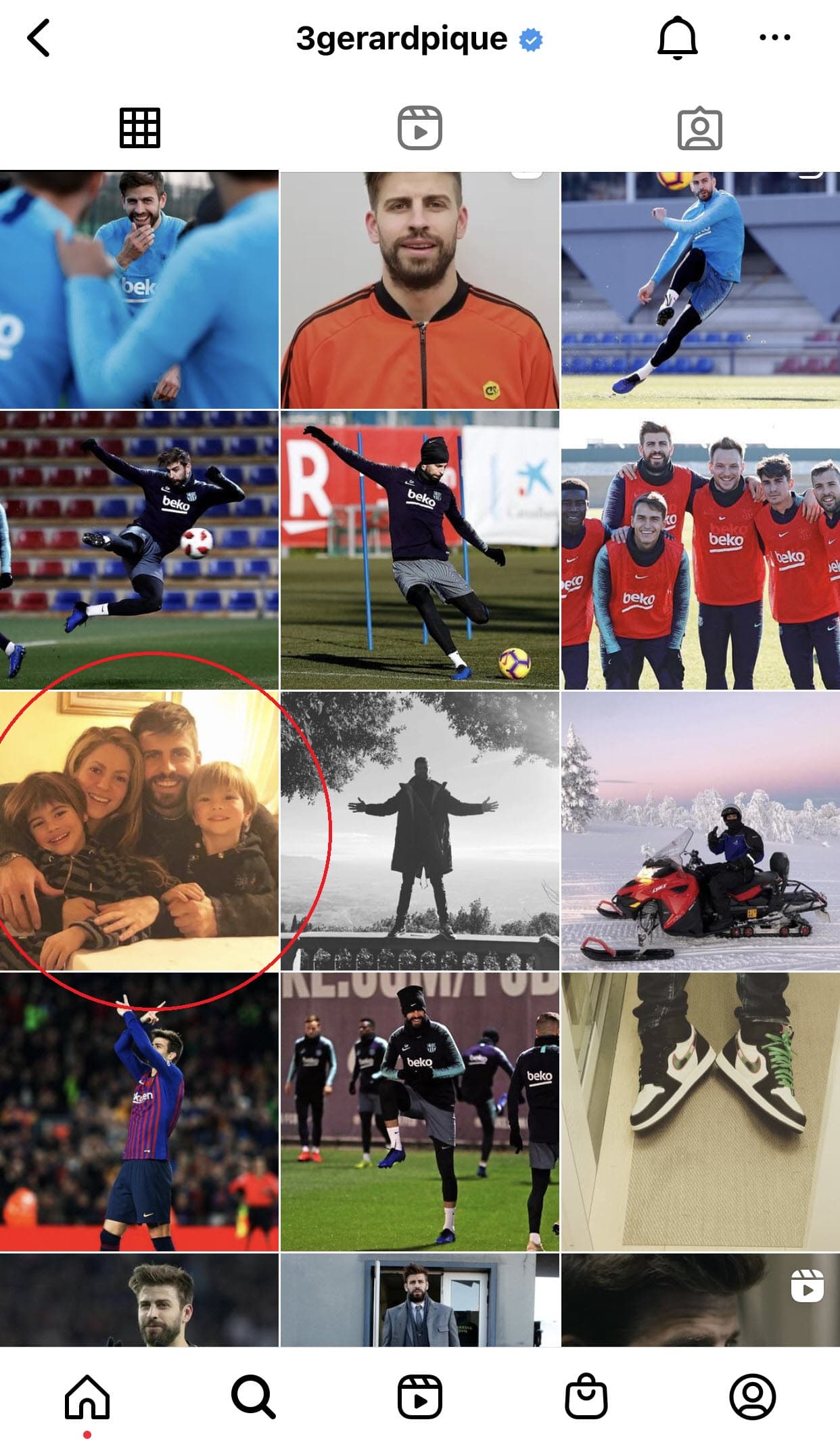 Hay algunos famosos que cuando terminan alguna relación amorosa, suelen borrar de sus redes sociales el contenido que tengan con la persona en cuestión. Otros también dejan de seguirse. 
<br>