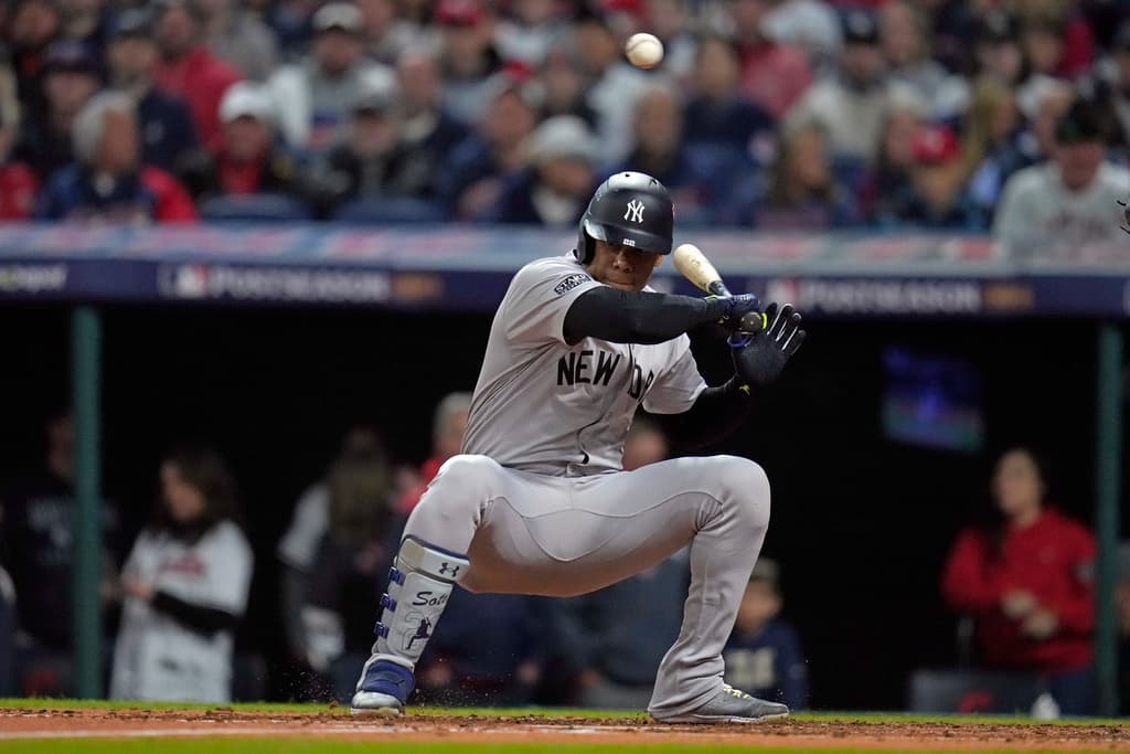 El futuro de Juan Soto con los Yankees es un tema de interés, ya que será elegible para la agencia libre este invierno. Su desempeño en los playoffs, especialmente este jonrón decisivo, podría influir significativamente en las negociaciones de su próximo contrato.