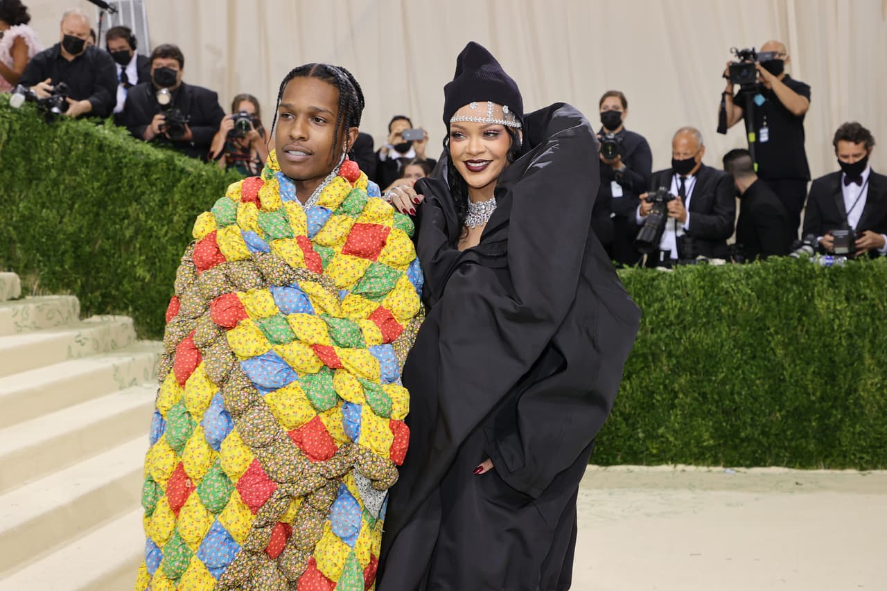 NEW YORK, NEW YORK - SEPTEMBER 13: A$AP Rocky and Rihanna attend The 2021 Met Gala Celebrating In America: A Lexicon Of Fashion at Metropolitan Museum of Art on September 13, 2021 in New York City. (Photo by Mike Coppola/Getty Images)