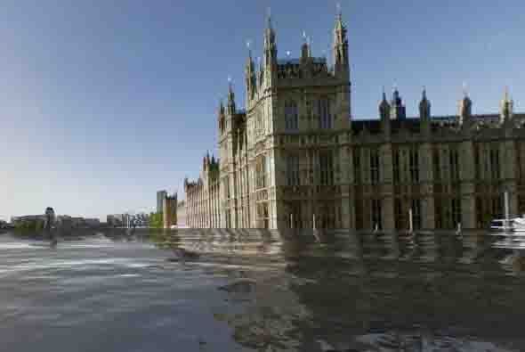 En esta otra foto de Londres se puede ver el Palacio de Wstminster. La hipotésis de que el hombre ha ayudado a los efectos del cambio climático. La influenza del ser humano habría comenzado con la deforestación. Foto tomada del sitio worldunderwater.org.
