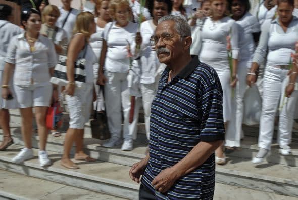 14 de noviembre. Arnaldo Ramos es el primero en salir y asegura que continuará su actividad opositora en Cuba.