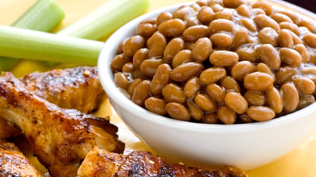 <b>Frijol peruano</b>:
<br>
<br>Junio 2020: $22.99 por 20 libras.
<br>Junio 2021: $23.99 por 20 libras.
<br>Octubre 2021: $24.99 por 20 libras.
<br>
<br>(Imagen ilustrativa)