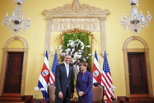 Fue recibido por la mandataria Laura Chinchilla.