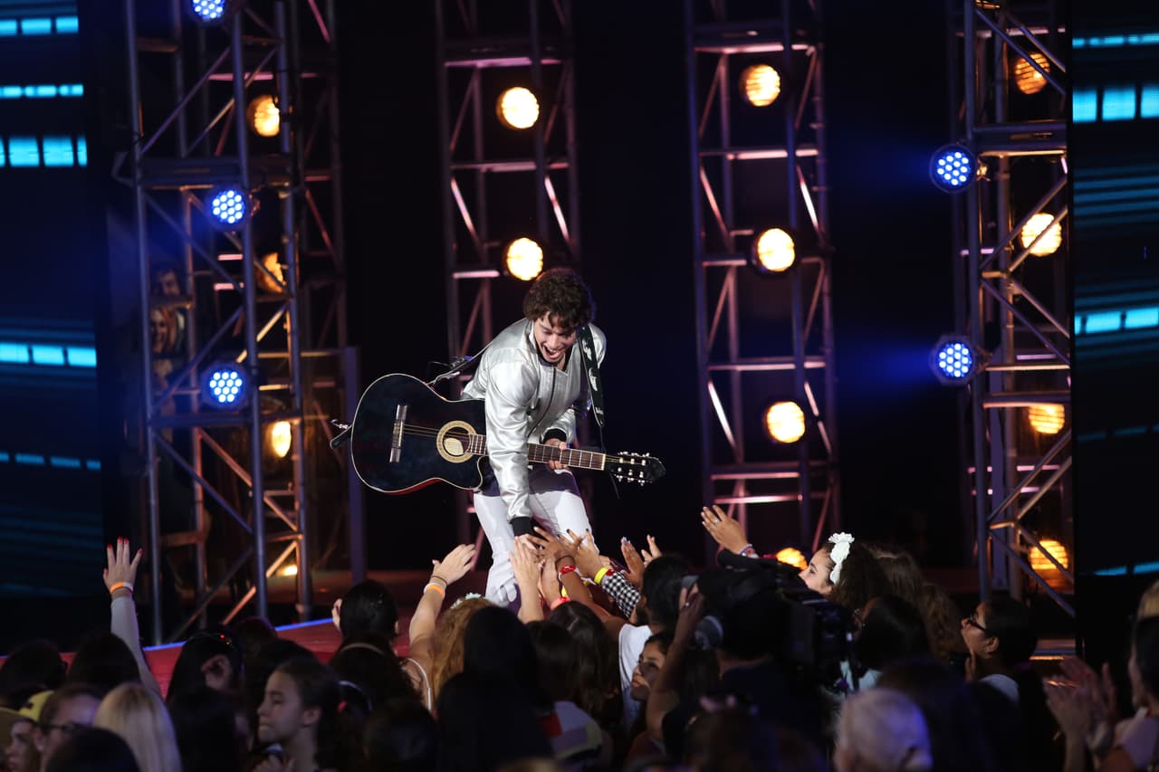 Fernando Allende es su padre, pero con esta audición Adan demostró que es hora de brillar con luz propia.