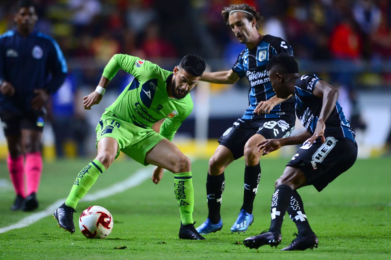 Con un doblete de Aldo rocha, gol de Martín Rodríguez, y gol del Shaggy Martínez, Morelia golea y deja claro el mal momento que esta viviendo el Querétaro.