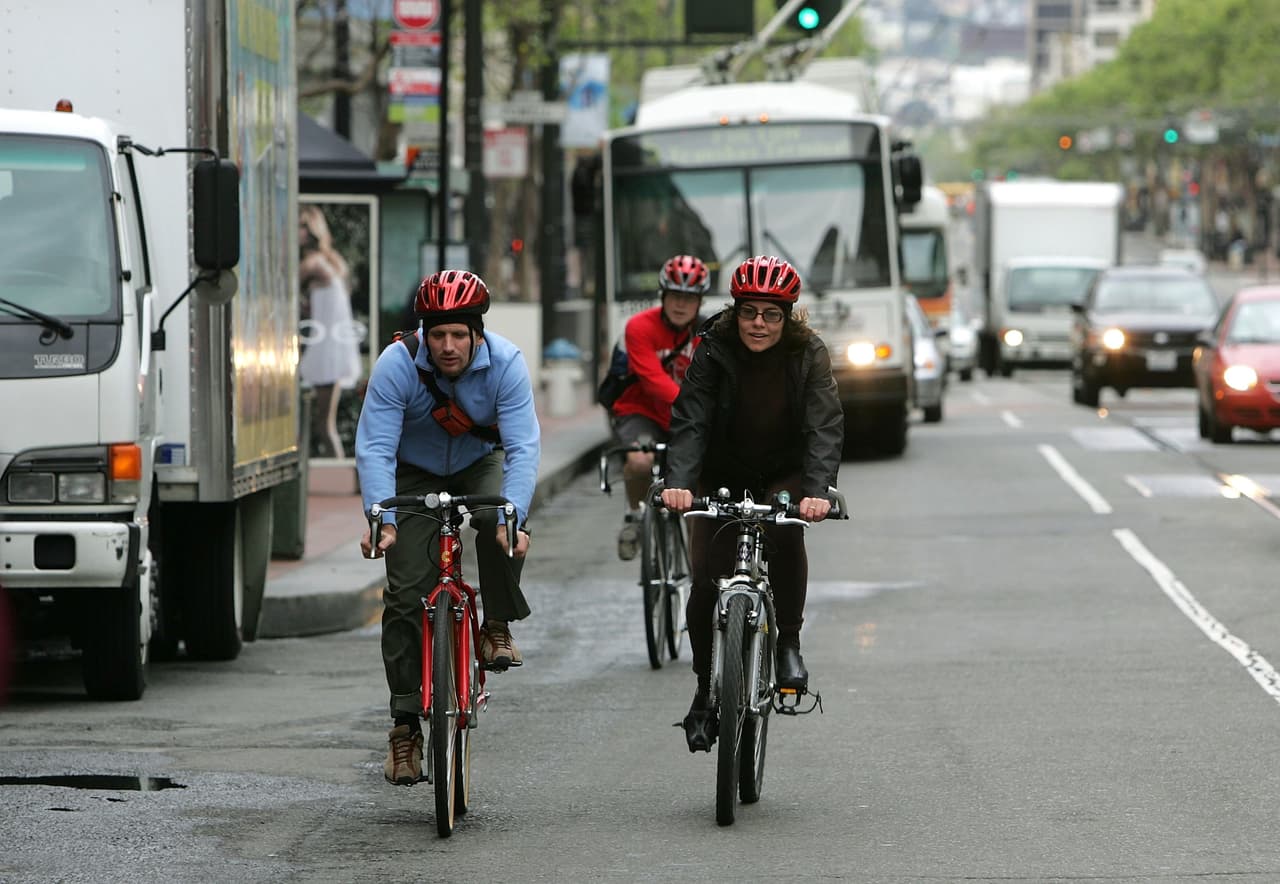 Lo que parecía una idea radical para muchos, muy pronto será una realidad. El 
<a href="https://www.univision.com/local/san-francisco-kdtv/lo-que-debes-saber-sobre-el-cierre-de-la-calle-market-en-san-francisco-a-los-vehiculos-particulares" target="_blank">próximo 29 de enero</a>, los vehículos particulares ya no podrán circular sobre la calle Market en la ciudad de San Francisco.