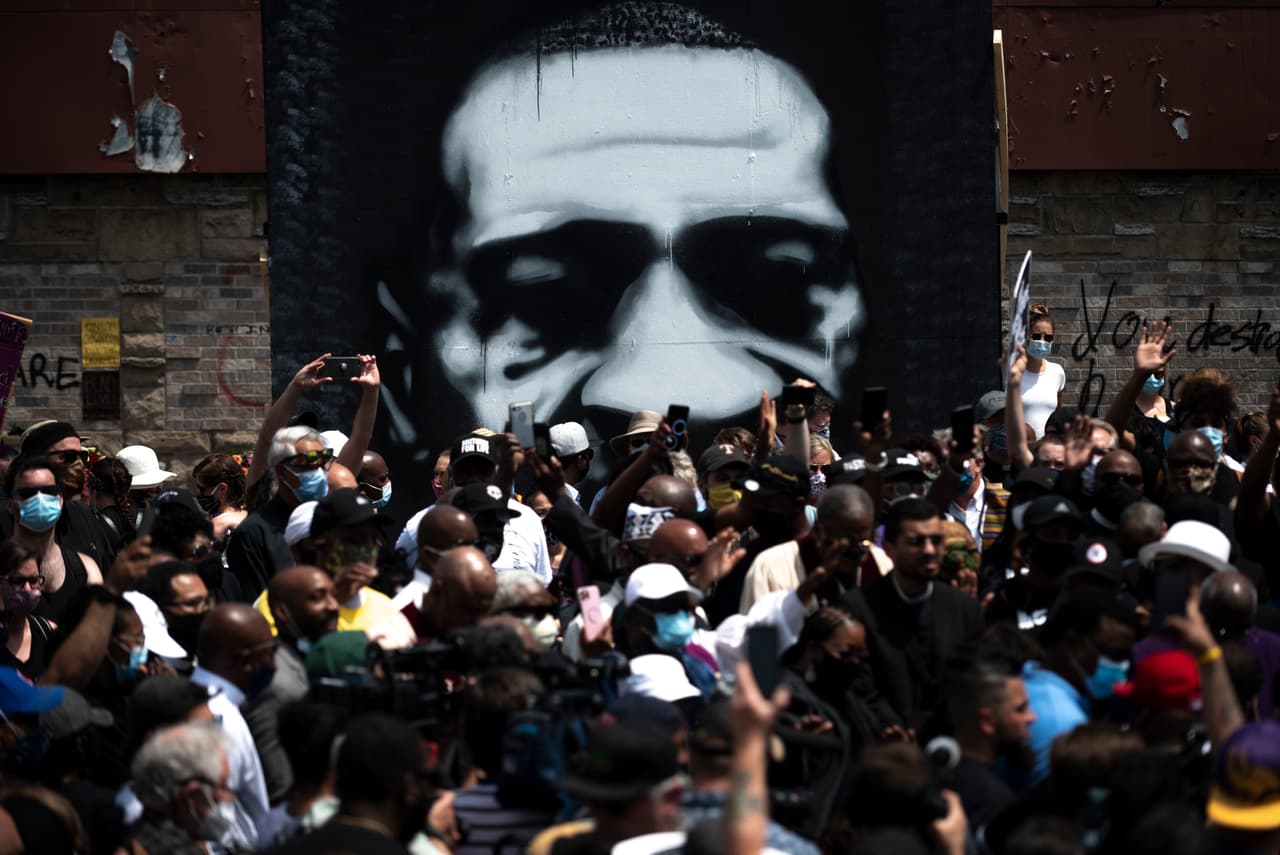 <b>Minneapolis, Minnesota.</b> En esta ciudad ocurrió la tragedia y allí comenzaron las protestas. Varios murales de Floyd fueron pintados en la ciudad en las áreas donde se concentran los manifestantes.
<br>