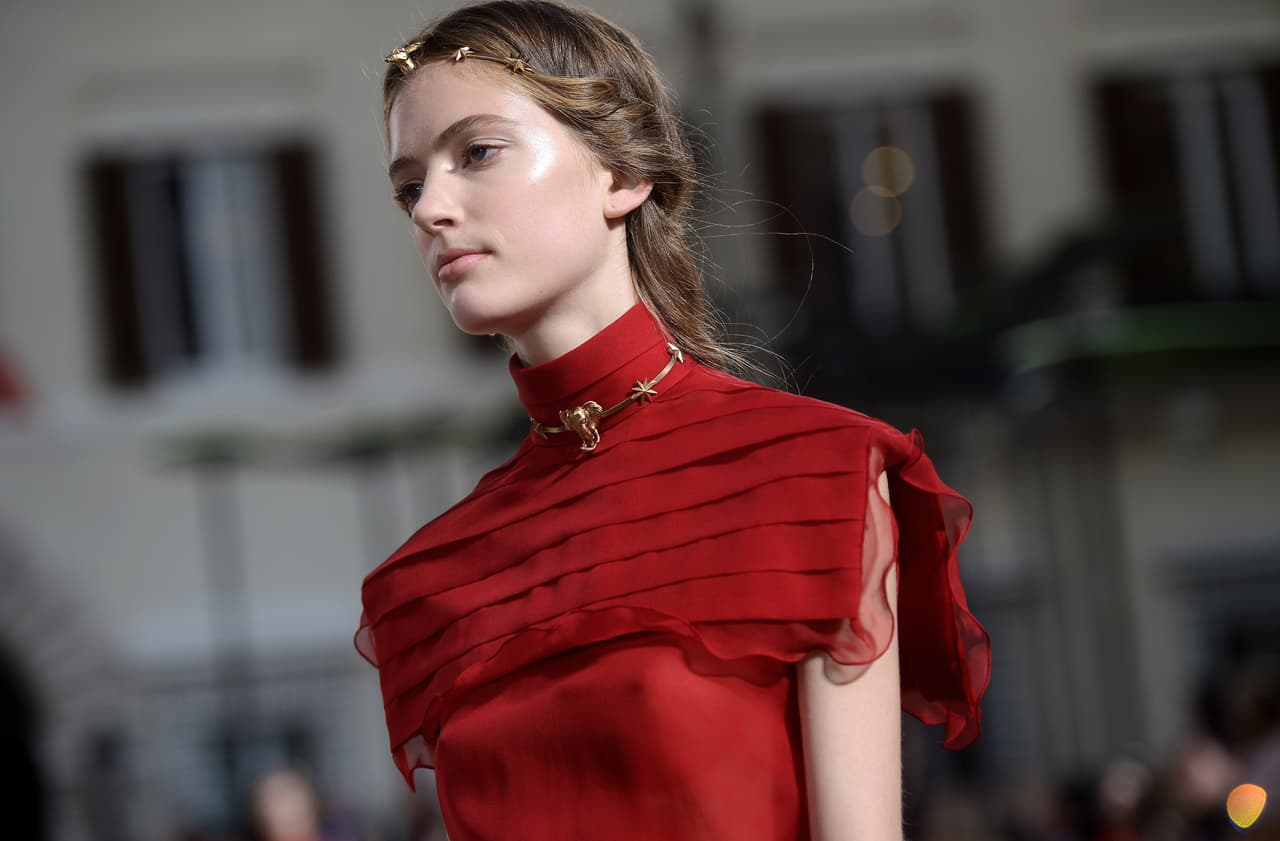 Frontales con tablillas y transparencias convirtieron a algunos vestidos en lo más comentado.