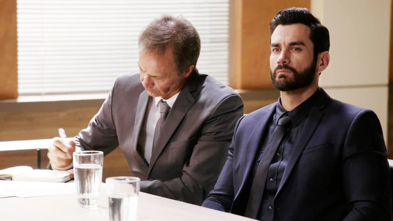 Con la declaración de Laura,
<b><a href="http://www.univision.com/novelas/la-doble-vida-de-estela-carrillo/la-doble-vida-de-estela-carrillo-ryan-salio-de-la-carcel-con-la-ayuda-de-estela-escena-del-dia-video">Ryan quedó en libertad</a></b> y se vio forzado a comenzar una vida con ella.