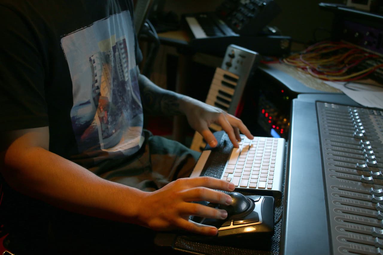 Mosty tomando las riendas.