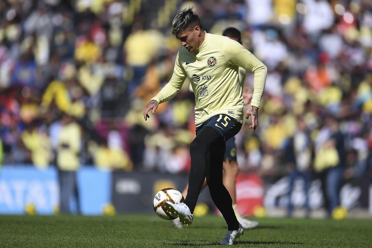 Globos, pasteles, papitas y su hijo: el mejor recibimiento a Nico Castillo