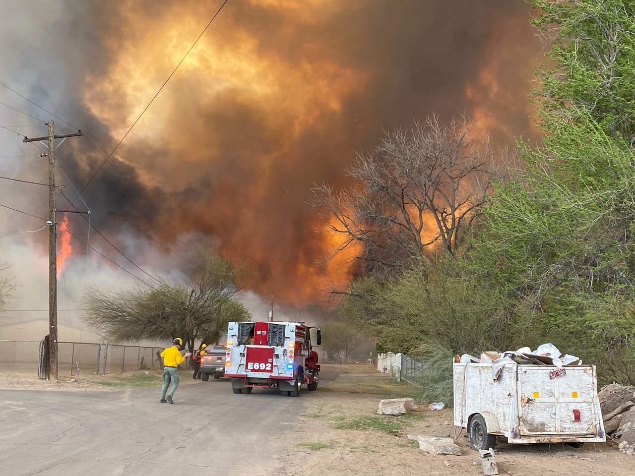 El incendio Margo arde al este del condado Pinal y se ha contenido en un 20% , según 
<a href="https://inciweb.nwcg.gov/incident/7370/" target="_blank">InciWeb - Sistema de información de incidentes</a>. 
<br>