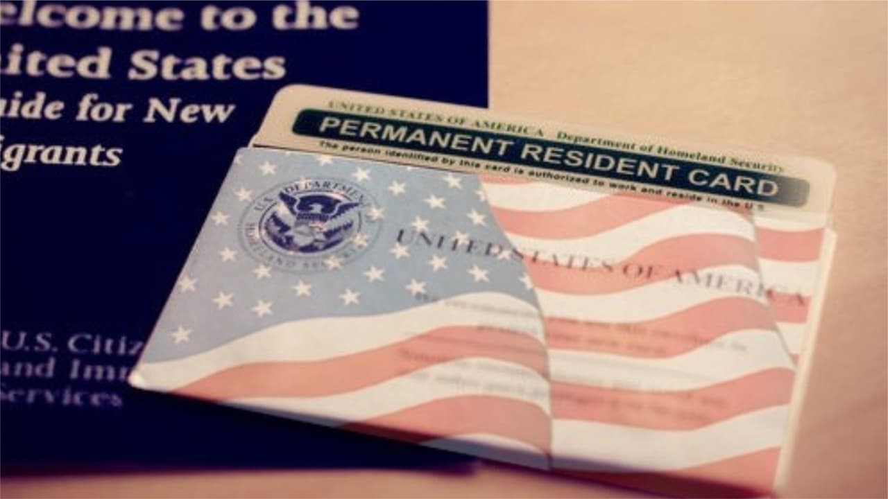 Extienden por dos años la validez de la tarjeta de residencia en EEUU, ¿cómo puedes beneficiarte?