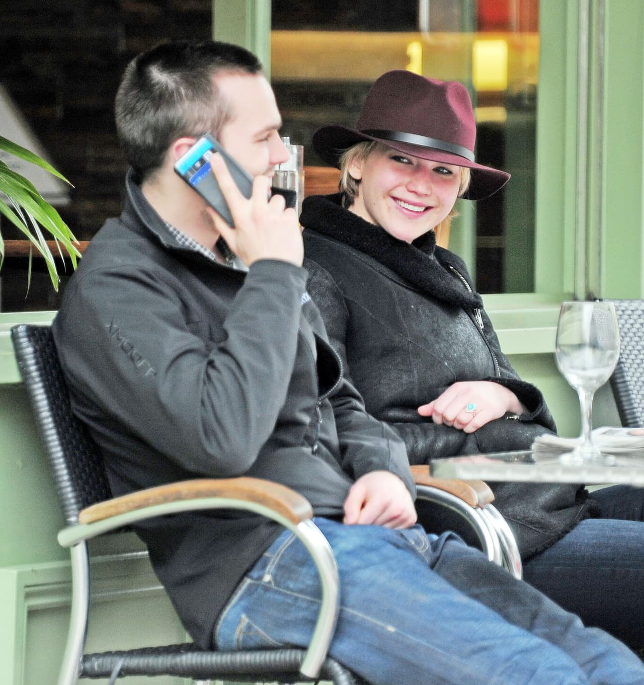 Esa era la fórmula que Jennifer aplicaba y pensaba funcionaba con el actor británico.