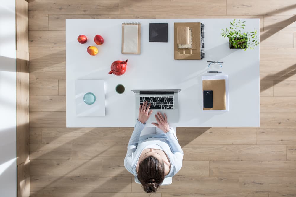 Con Marte en Capricornio sientes la necesidad interior de orden y organización, además de responsabilidad. Tu forma de ser es competente, y si encuentras algún obstáculo en tu camino, lo apartas discretamente, sin armar un lío.