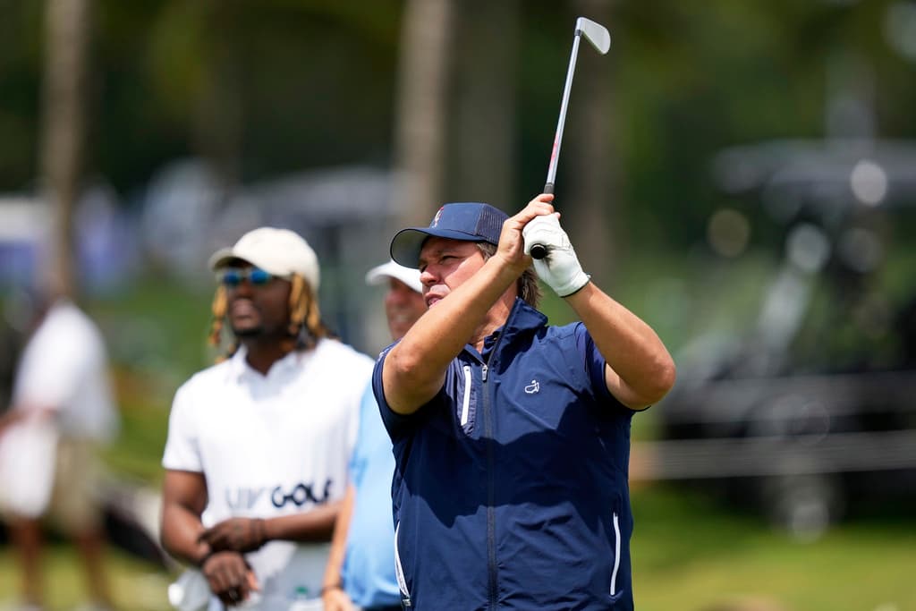 El gobernador de Florida, Ron DeSantis, durante la ronda Pro-Am del torneo LIV Golf Miami.