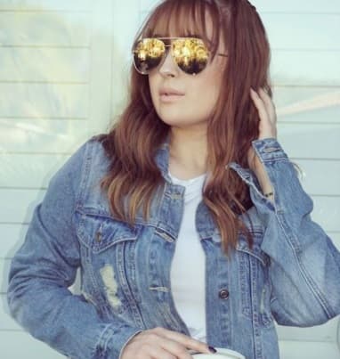 Se espera que los detalles de boda se conozcan, una vez que el intérprete de corridos, se recupere totalmente de su accidente en bicicleta.