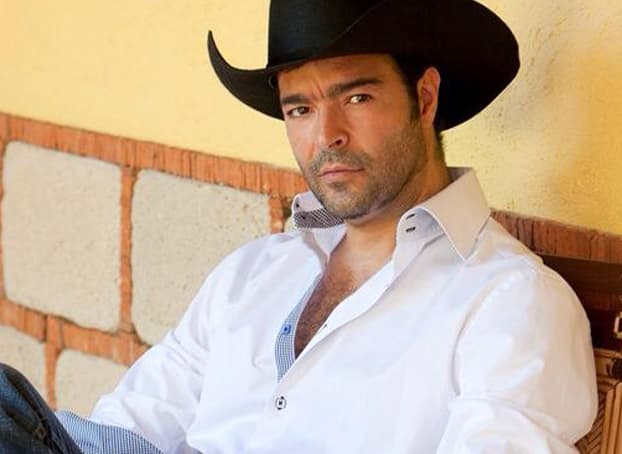 Su imagen se ha hecho muy conocida también por sus constantes apariciones en telenovelas y aunque dicen que ‘el tiempo no perdona’, a Pablo Montero sí parece haberlo perdonado.