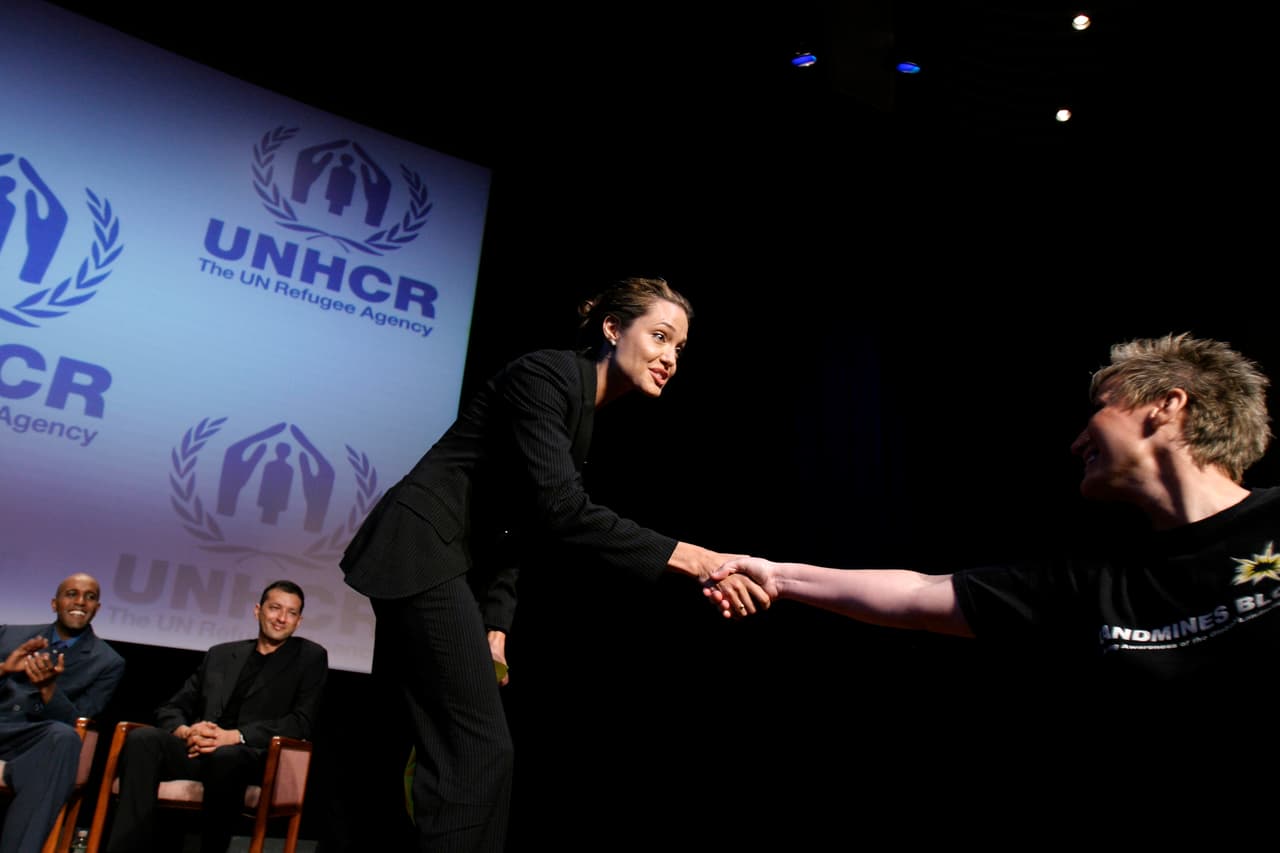 "Por ahora, me quedaré callada", declaró cuando se le preguntó sobre sus ambiciones políticas. “Hace 20 años, (si le hubiesen hecho esa pregunta) me hubiera reído. Realmente no lo sé. Siempre digo que iré a donde me necesiten", reiteró.