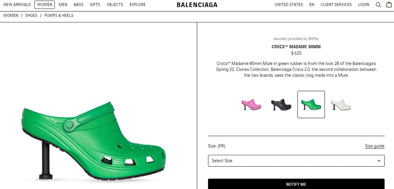 Crocs Balenciaga en el sitio web oficial de la marca.