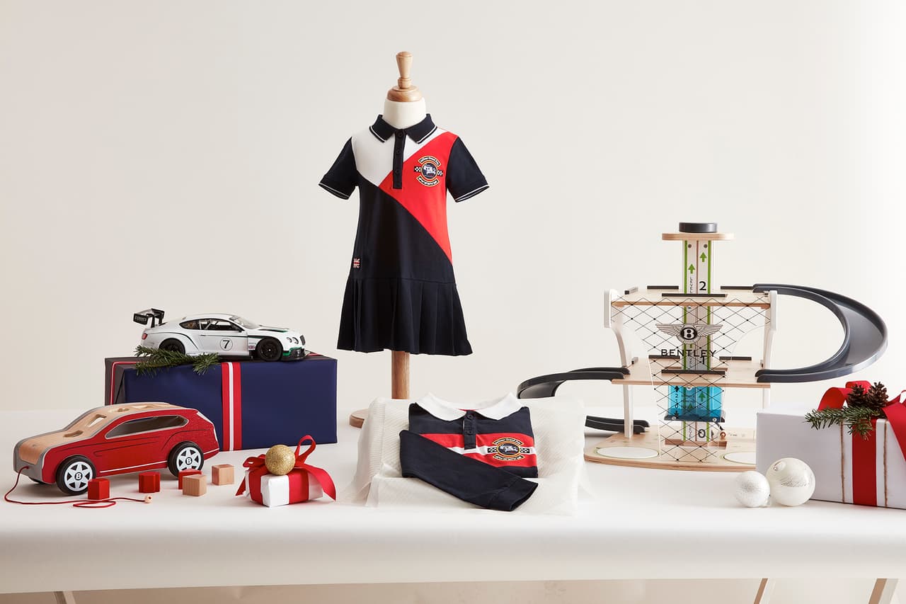 <b>Ropa infantil y juguetes Bentley</b>
<br>Y hablando de los pequeños de la casa, estos regalos de Bentley no sólo son exclusivos, sino llenos de finos detalles que les gustarán. Lo mejor es que hay para niños y niñas.
<br>
<b>Precio vestido niña:</b> 100 dólares, aprox.
<br>
<b>Precio camisa niño: </b>100 dólares, aprox.
<br>
<b>Precio carro de madera</b>: 60 dólares, aprox.
<br>
<b>Precio estación (pista):</b> desde 110 dólares, aprox.
<br>
<b>Lo encuentras en: </b>shop.bentleymotors.com