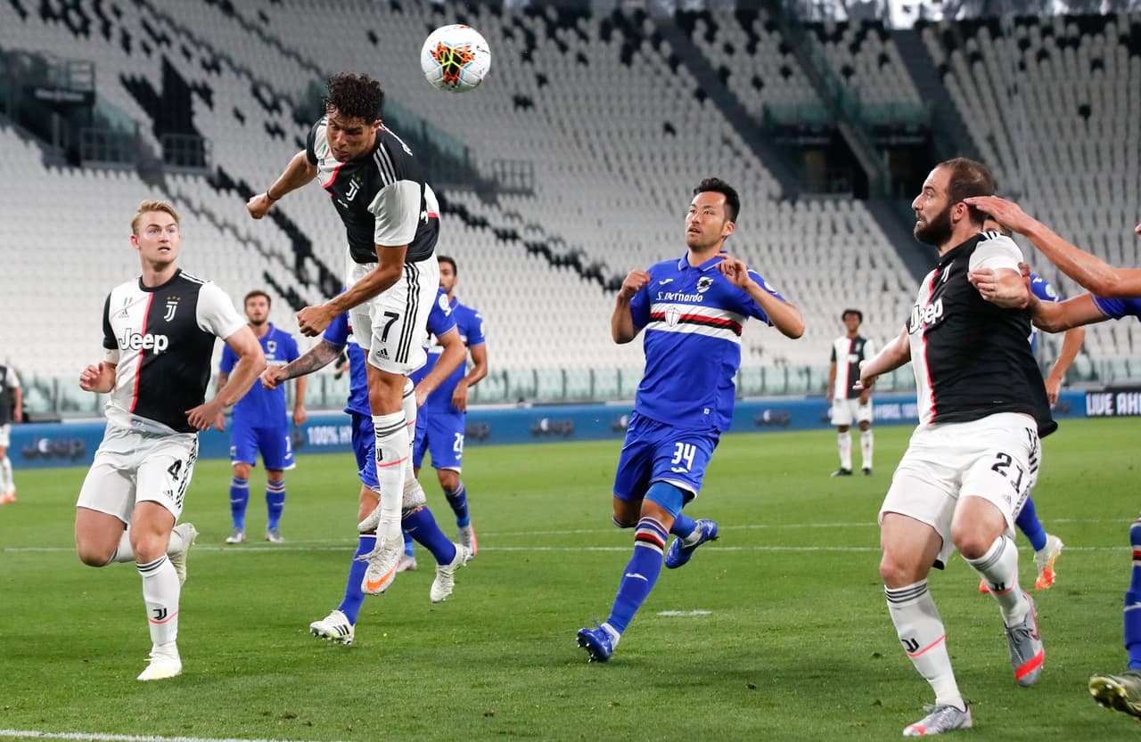 Tras su gol, Cristiano comienza a tener más protagonismo y el peligro regresa al área de la Sampdoria.
