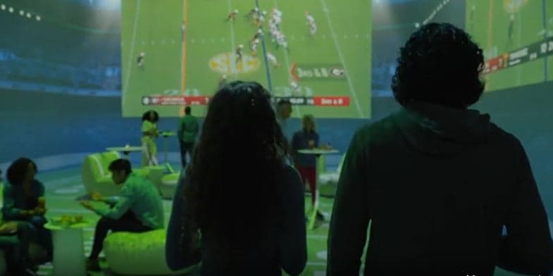 <b><a href="https://www.illuminarium.com/atlanta/nye/" target="_blank">Celebrate New Year’s Eve at Illuminarium</a></b>. Mira a los Bulldogs de Georgia enfrentarse a los Wolverines de Michigan en las pantallas más grandes de Atlanta. Presencia la caída de la bola de la víspera de Año Nuevo 2022, disfruta de bebidas y comida toda la noche, un brindis con champán y un DJ en vivo. La entrada cuesta $150.