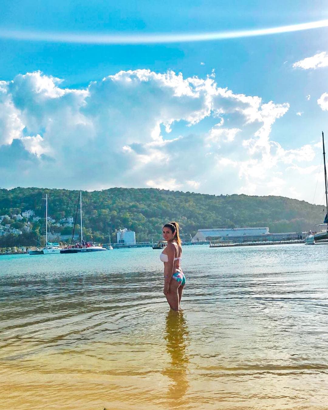 Maity no desaprovecha la oportunidad de capturar sus memorias en fotografías y para muestra esta imagen que guardó de su viaje a Jamaica.