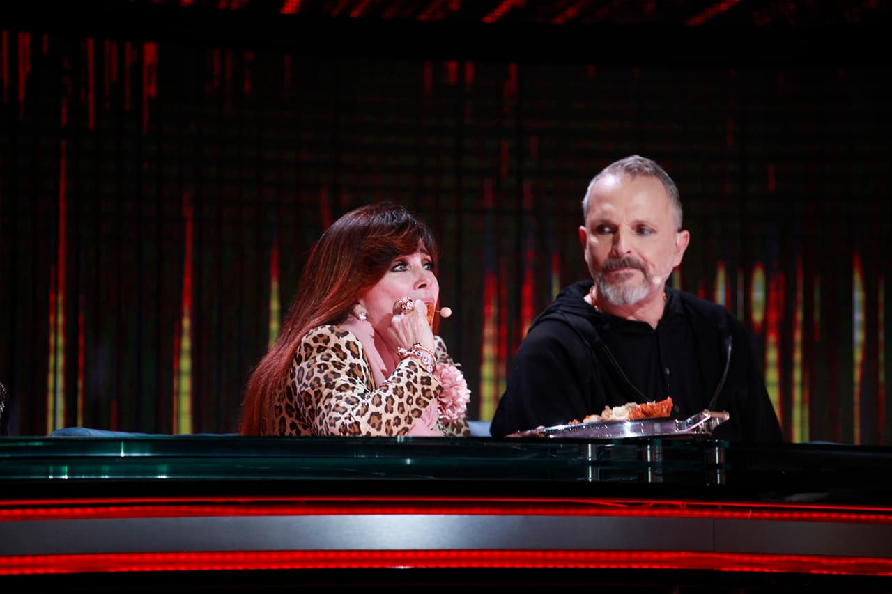 Verónica Castro también le encajó el diente.