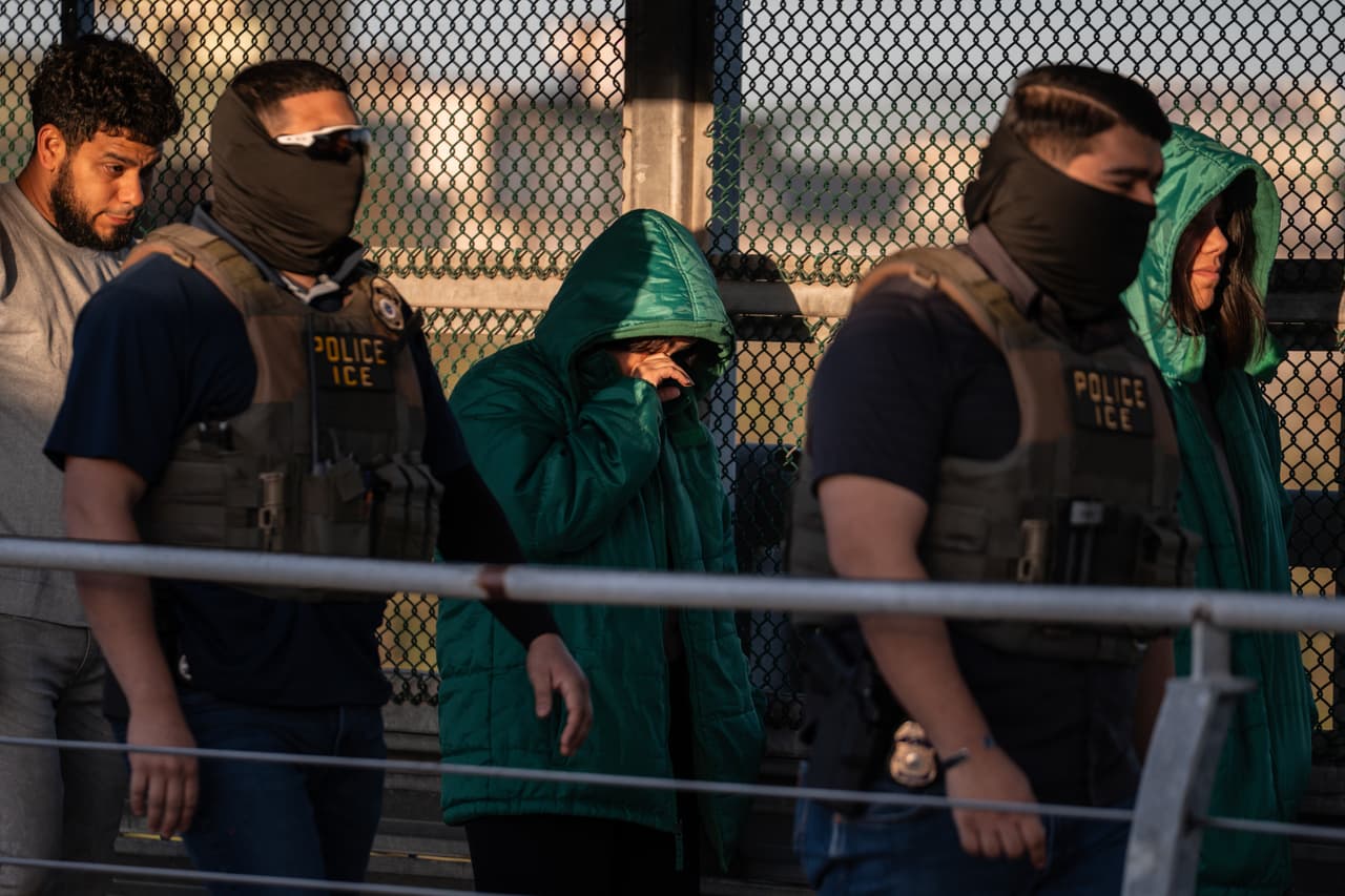 DHS ordena al ICE deportar a extranjeros que voten ilegalmente, incluso si están legalmente en el país