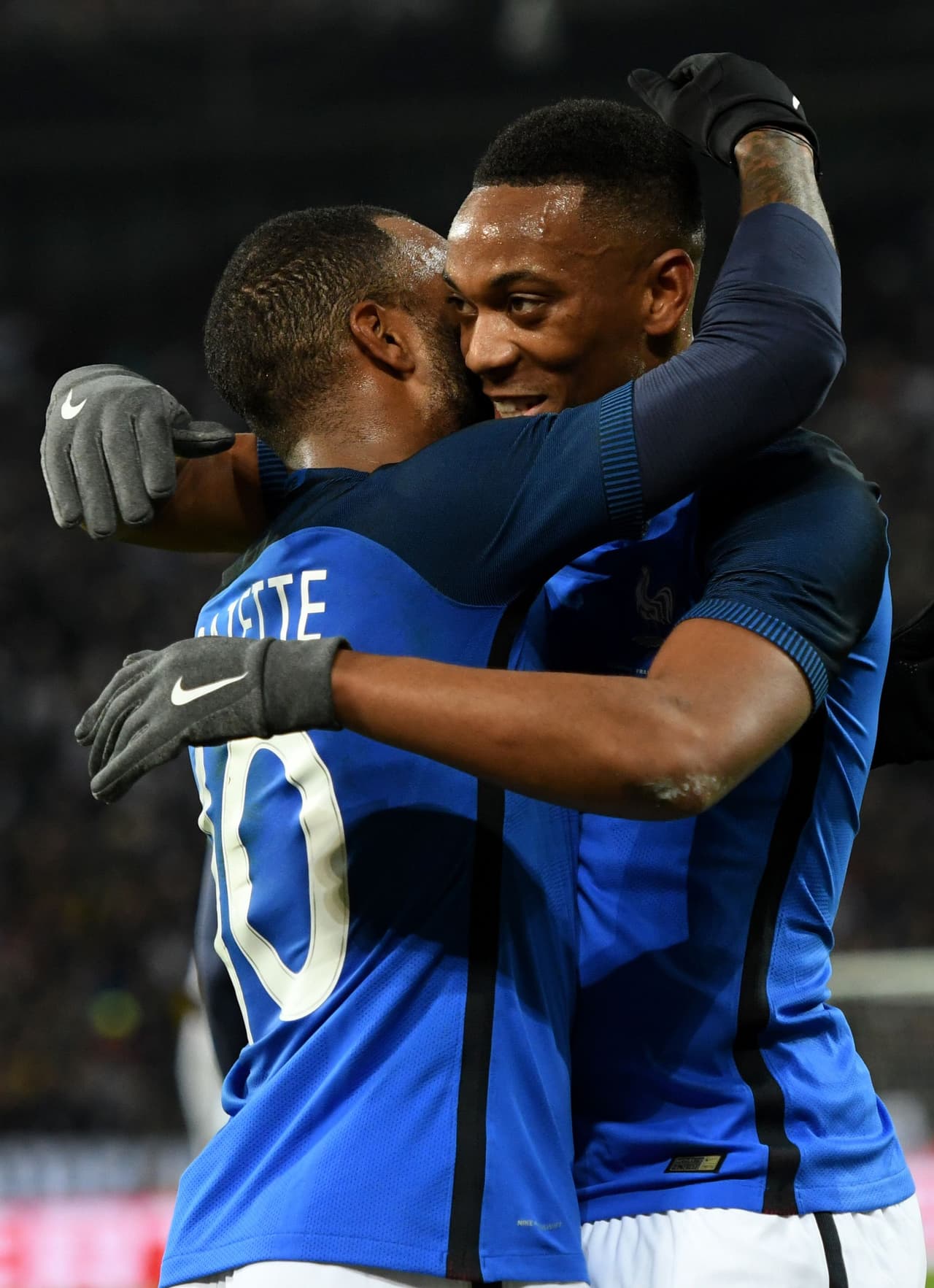 El marcador hasta ese momento resultaba justo por el juego que desarrolló el conjunto galo. El tanto solo fue consecuencia de ello.