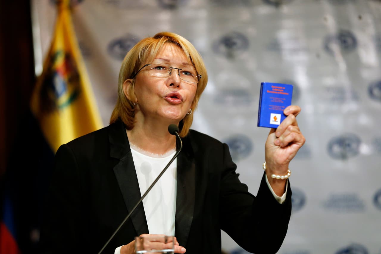 La fiscal general de Venezuela huye a Colombia: salió en lancha a Aruba y desde allí voló a Bogotá