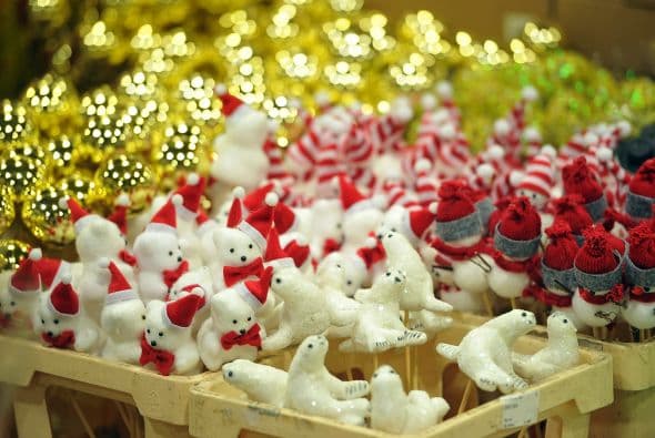 Adornos cálidos para tu árbol de navidad