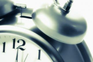 <b>¿Por qué cambian las horas? </b>
<br>El propósito del cambio es acomodar la actividad cotidiana con la luz natural.