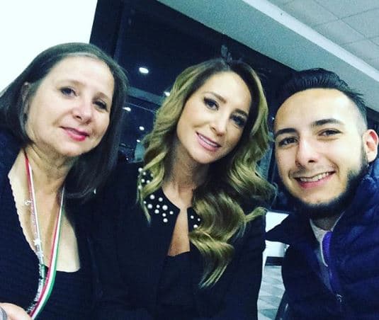 La madre de la actriz prefirió no hablar del tema y señaló que Geraldine es quien debe aclarar los rumores: "
<b>Cuando les confirme mi hija </b>entonces será otra cosa".
<br>