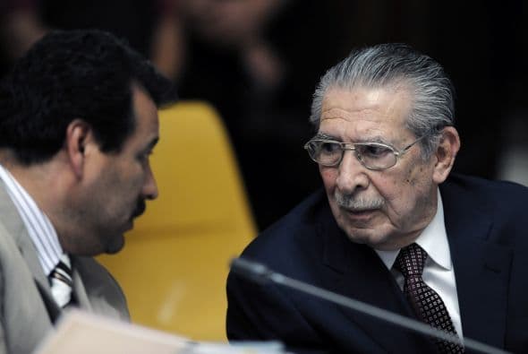 La fila de los testigos, con ayuda de traductores de la lengua ixil al español, continúa hoy por tercer día consecutivo en el juicio por genocidio y deberes contra la humanidad que se celebra en Guatemala desde el martes contra Ríos Montt y Rodríguez.