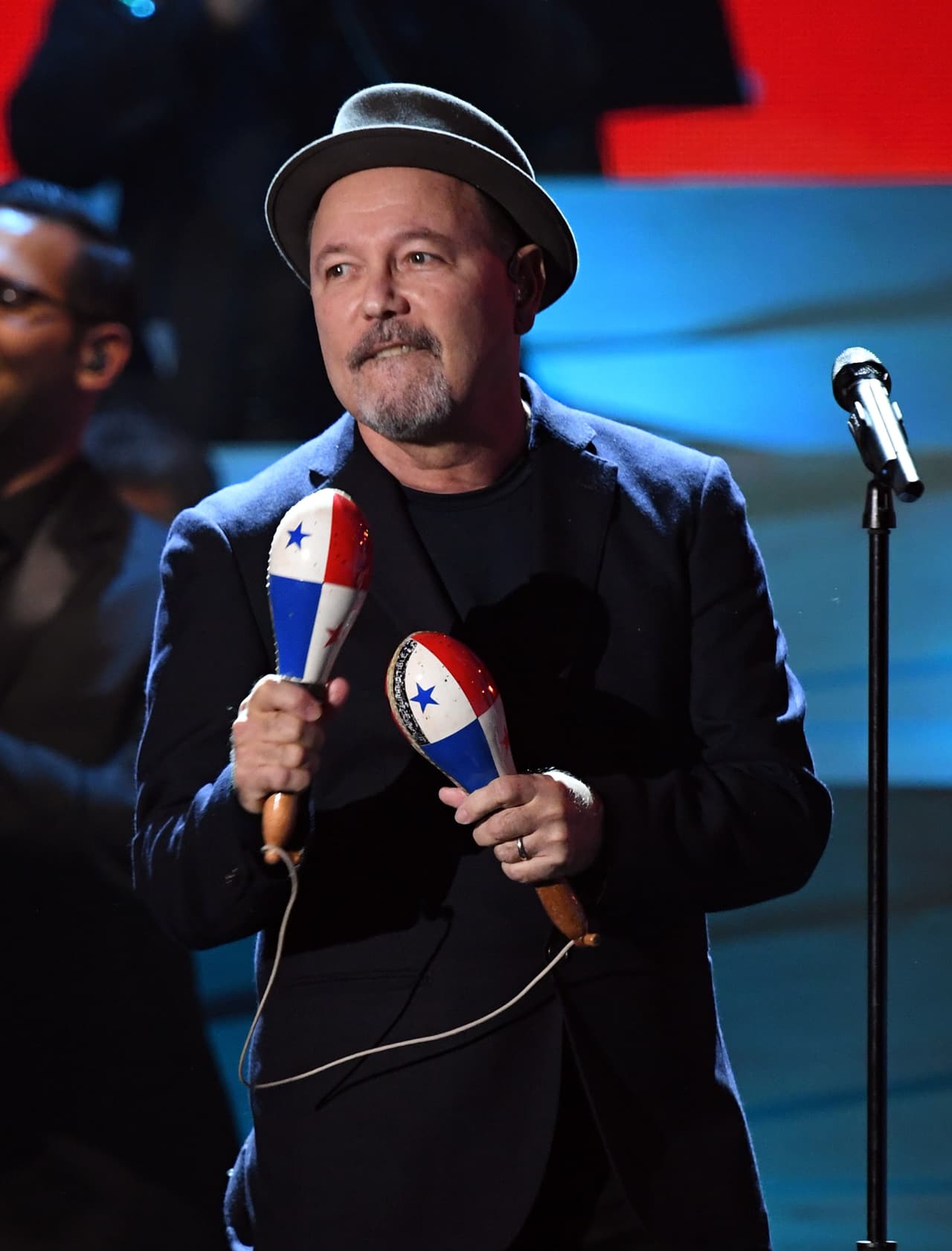 <b>Rubén Blades</b>
<br>El panameño es músico, compositor, cantante, actor y político. Es una figura icónica dentro del género de la salsa.