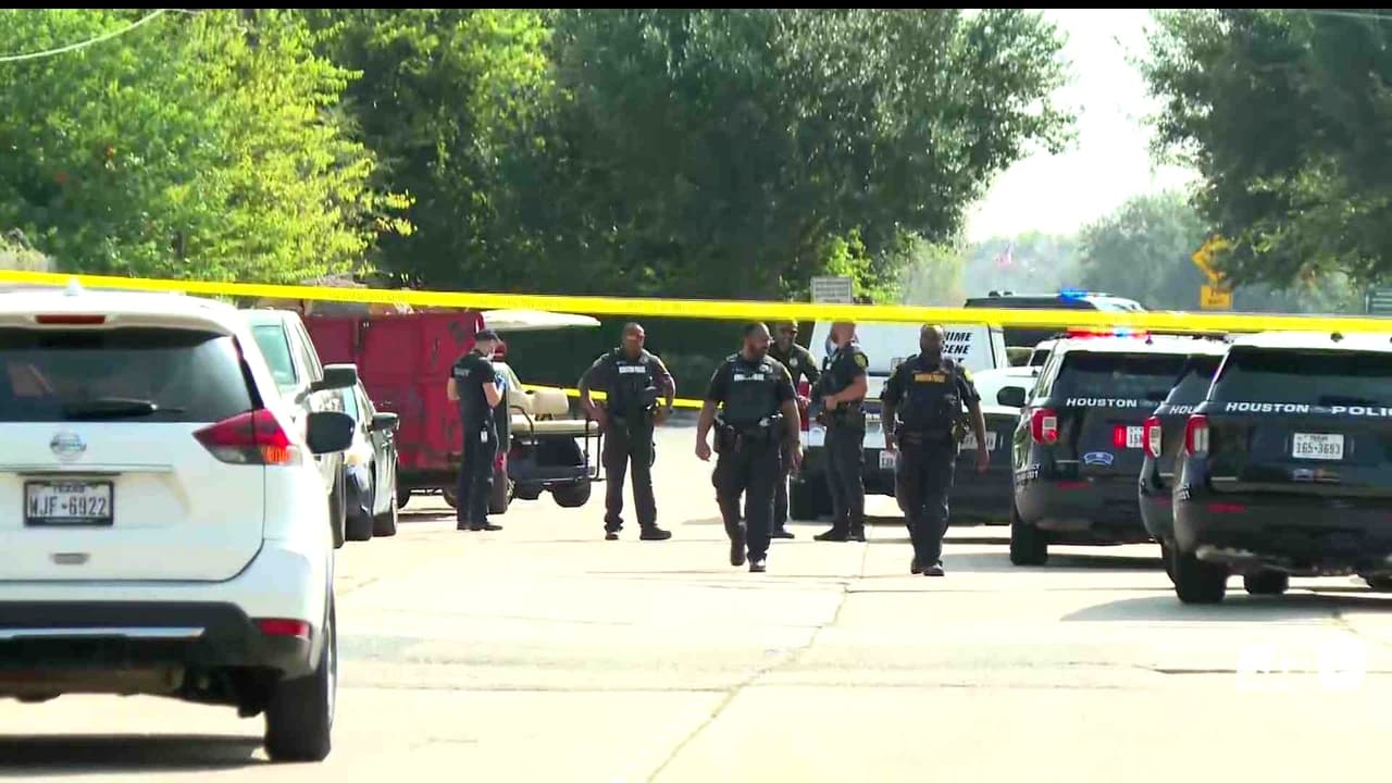 Muere estudiante de 17 años en tiroteo afuera de Westbury High School en el área de Houston