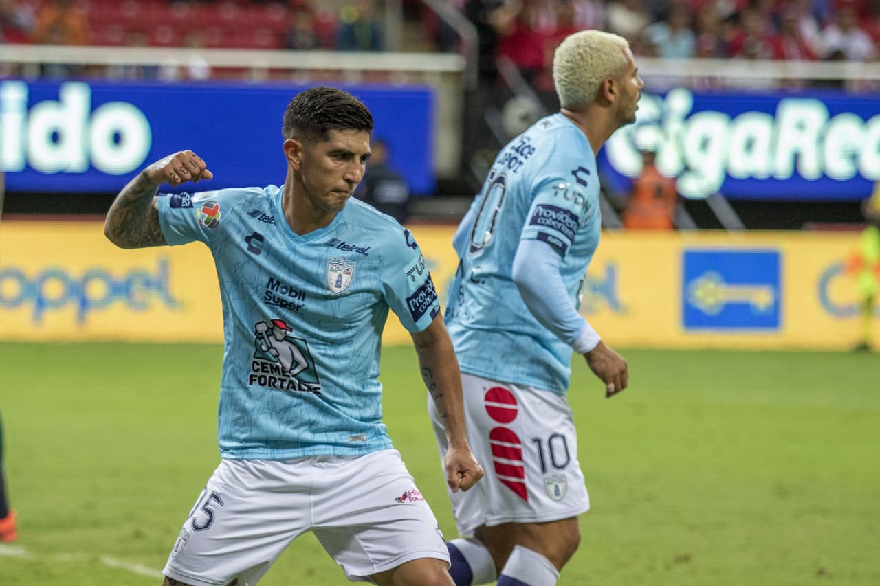 Víctor Guzmán (70’) marca el 2-2.