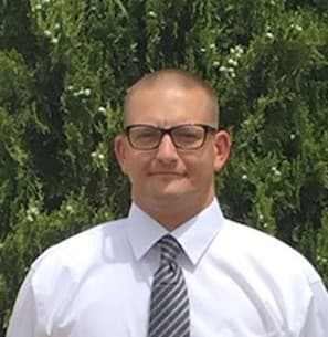 <b>Brian Richard Harris, 38 años.</b>
<br>
<br>La última vez que se supo de él fue en julio, cuando salió de casa en su Chevrolet Suburban, con placas de Arizona, supuestamente camino a acampar. Se agradece que quien puede ayudar a localizarlo, llame al 928-772-9267.